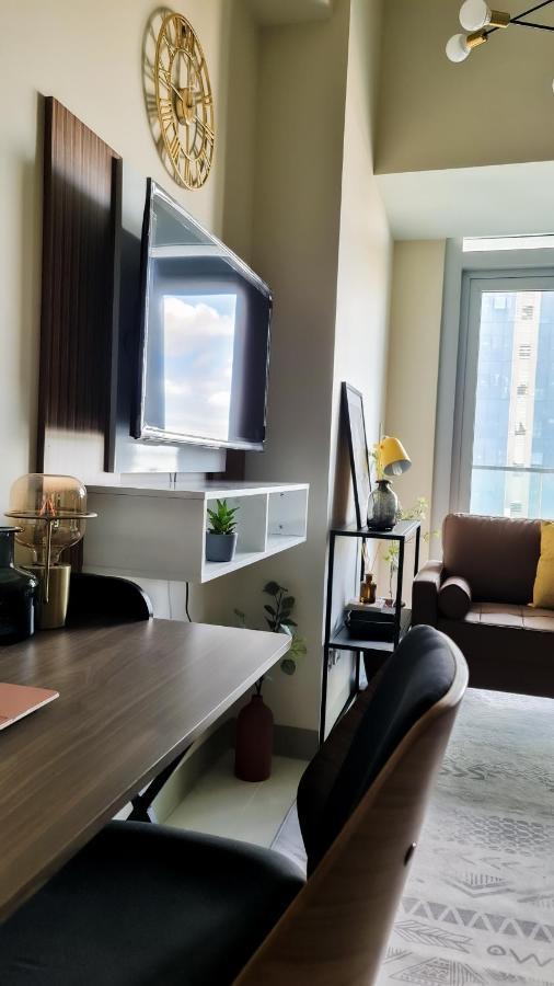 Luxe Bonifacio Global City Taguig Uptown Condo Hotel 1 Bedroom Suite Exterior photo