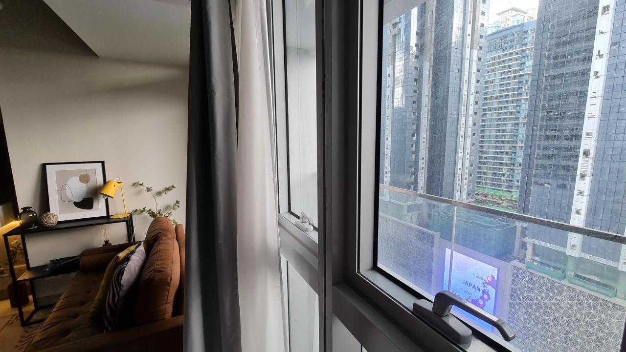 Luxe Bonifacio Global City Taguig Uptown Condo Hotel 1 Bedroom Suite Exterior photo