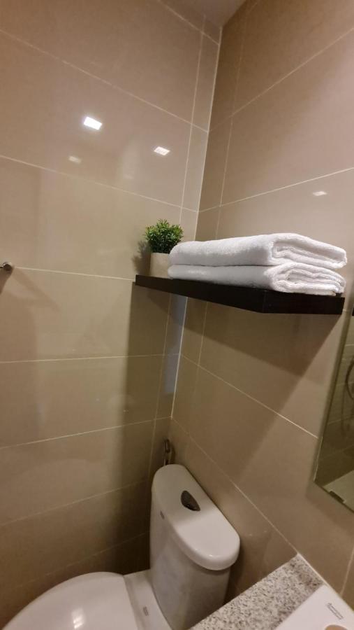 Luxe Bonifacio Global City Taguig Uptown Condo Hotel 1 Bedroom Suite Exterior photo