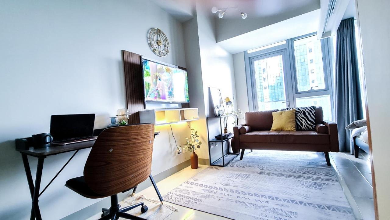 Luxe Bonifacio Global City Taguig Uptown Condo Hotel 1 Bedroom Suite Exterior photo